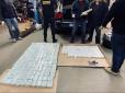 Вартість товару 220 000 000: На Київщині затримали іноземця зі 100 кг героїну (фото)