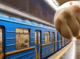 Хіти тижня. Били, не шкодуючи сил: У Києві пасажири влаштували самосуд над крадієм у метро (відео)