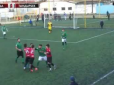 Стінка на стінку: У Росії футбольний матч обернувся масовою бійкою (відео)