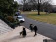 Білий дім знов наповнив дружній собачий гавкіт: Вівчарки Байденів переїхали до резиденції президентів США
