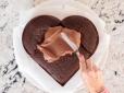Лайфхак для справжніх господинь: Як спекти простий шоколадний торт на День святого Валентина