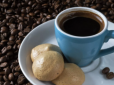 А ви це знали? Небезпека кави в спеку: Експерт попередила про ризики для здоров'я