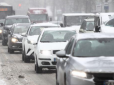 Як безпечно їздити під час снігопаду: ТОП-5 важливих порад водіям