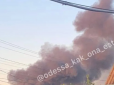 Росія завдала ракетного удару по Одещині, спалахнула пожежа - є постраждалі
