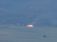 Впав і загорівся: ЗСУ знищили ще один вертоліт окупантів на Донбасі (відео)
