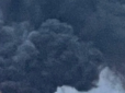 Російські військові влучили по складах в Одесі, над містом піднявся дим. Нові деталі атаки (фото, відео)