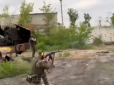 Бої не вщухають ні на хвилину: У Нацгвардії показали будні військових на Луганщині (відео)