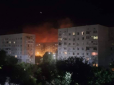 Окупанти обстрілюють Енергодар: У місті лунають вибухи та почалася пожежа (відео)