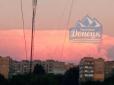 Над окупованим Донецьком зависла дивна рожева хмара (фото, відео)