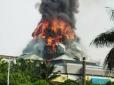 В столиці Індонезії згоріла одна з найбільших мечетей світу