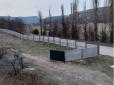 Готуються до програшу у війні: В окупованому Криму почали розширювати цвинтарі для військових РФ