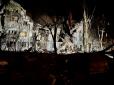 Нічний обстріл Запоріжжя: Зруйновано багатоповерхівку, є загиблі, під завалами люди