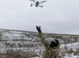 Оператори дронів вийшли на новий рівень: Українські захисники показали епічне відео ліквідації окупанта
