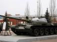 Старий мотлох Путіна: ЗСУ вперше знищили танк Т-62, який модернізували росіяни