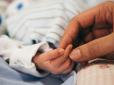 У столиці Пакистану лікарі врятували життя дитині з рідкісною патологією: Хлопчик народився з двома статевими органами, але без анусу