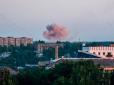 У Донецьку почули чотири потужні вибухи (відео)