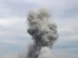В окупованій Ясинуватій пролунав вибух, над містом піднявся стовп диму (фото, відео)