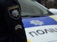 Нападники приїхали на Renault, переслідуючи свою жертву: У Києві сталася стрілянина біля відділку поліції