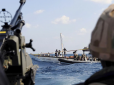 Не хуситами одними: У Червоне море повернулися сомалійські пірати, - Bloomberg