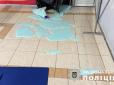 Дитина опинилась у лікарні: Поліція розслідує моторошний інцидент із 12-річною дівчинкою у київському ТЦ (фото)