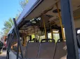 Свідомий злочин проти цивільних: Росіяни вдарили по автобусу, який перевозив робітників комбінату на Дніпропетровщині, багато загиблих (фото)