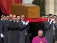 У Ватикані завершилась церемонія поховання Папи Римського Франциска (відео)