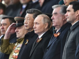 Путін опинився у незручному становищі під час виступу на параді, розповідаючи про досягнення 