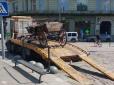 Не там припаркувались? У Львові евакуатор забрав карету (фотофакт)