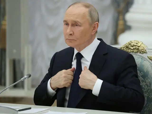 У Кремлі дуже раді: США повністю зупинили військову допомогу Україні, а не лише окремі категорії озброєння, - The Economist