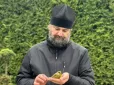 Вирішили перестрахуватися? Єпархія УПЦ МП на Хмельниччині відсторонила намісника храму через смерть військового