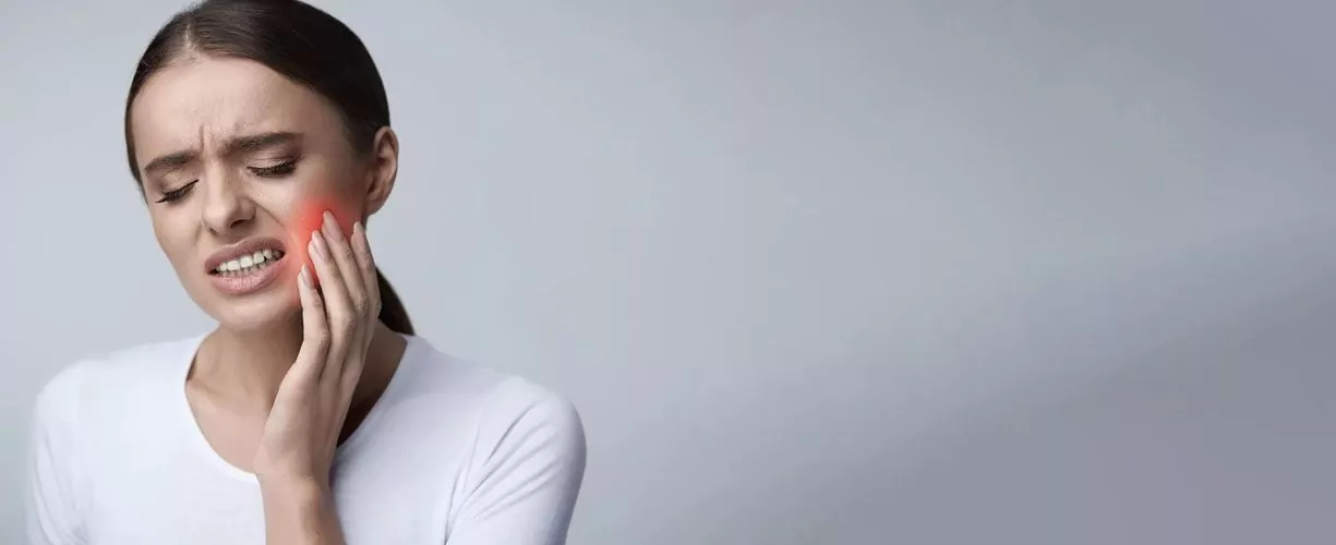 Чи може стрес викликати зубний біль? Пояснення стоматолога