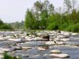 Там, де стрімка вода та скелі утворюють неймовірну красу: Печерські пороги - одне з природних чудес України