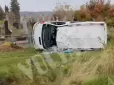 На Волині біля цвинтаря перекинувся бус із військовослужбовцями ТЦК (фото)