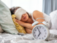 Це може здивувати! Час, коли ви лягаєте спати, важливіший, ніж тривалість сну