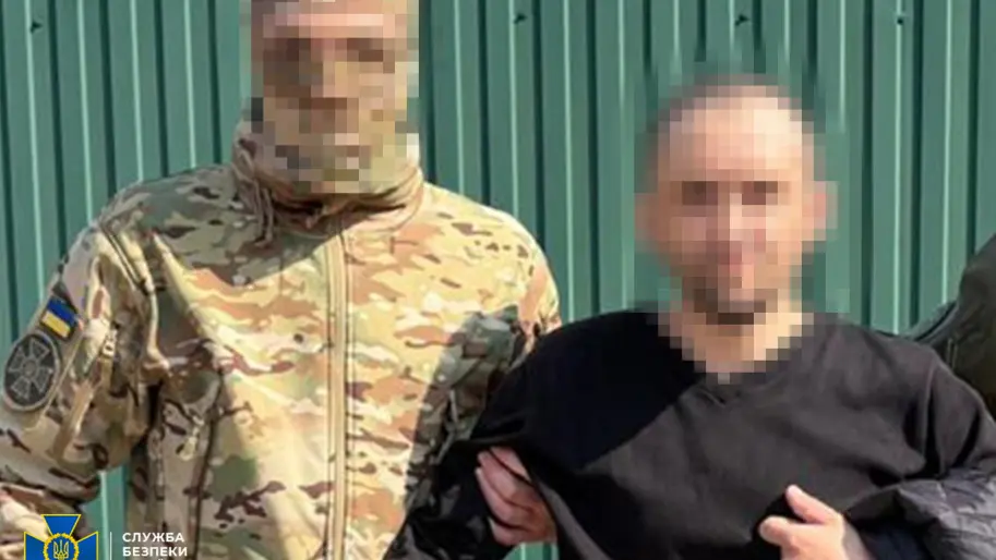 Працював на ворога: Під Києвом затримали агента ФСБ, який готував нові удари по ТЕЦ та шпигував за базами Сил оборони