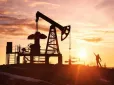 Нафтові резерви світу стрімко скорочуються: Bloomberg попереджає про ризики для економіки