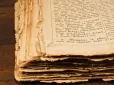 Це вражає! У забутій середньовічній книзі в Римі знайшли найстаріший вірш англійською