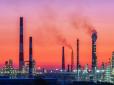 Казахстан змушений відчутно скоротити видобуток нафти та газу після українських ударів по російських переробних потужностях