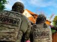 Відбивався сокирою: На Вінничині зі спецназом затримали військового в СЗЧ